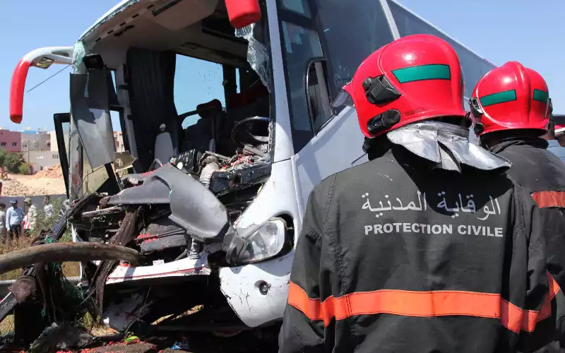 Tragedia en la carretera : Vuelco de autobús deja dos muertos en ruta Marrakech-Agadir