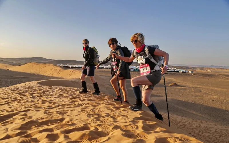 Tragedia en el desierto : Caminata benéfica contra el cáncer se convierte en crisis sanitaria en Marruecos