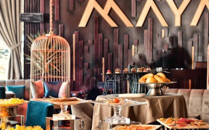 Tragedia en Rabat : Joven turista muere por intoxicación en restaurante, denuncia su madre marroquí