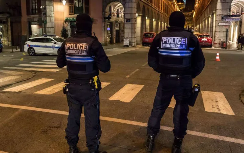 Trágico desenlace en Chambéry : Joven inmigrante muere tras violento altercado callejero