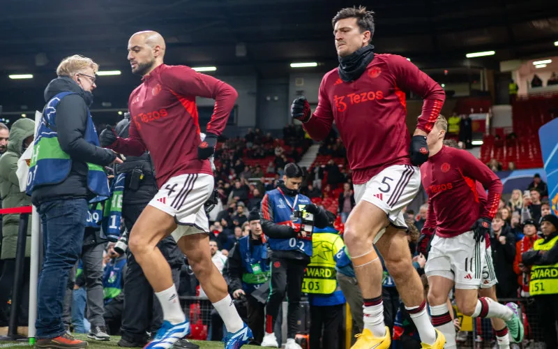 El United toca fondo en Champions : Amrabat brilla en la oscuridad de Old Trafford