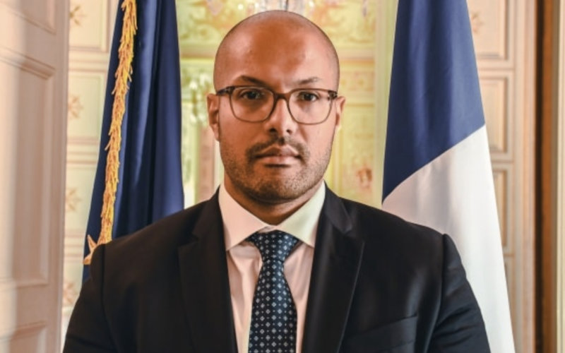 Yassine Bouziane : De las playas de Calvados a subprefecto en tiempos de crisis