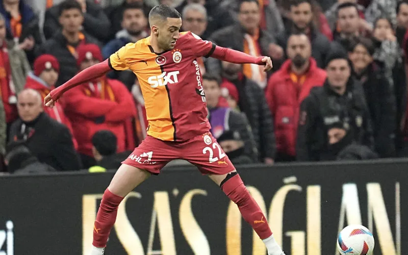 Ziyech rechaza la MLS y se aferra a su incierto futuro en Turquía